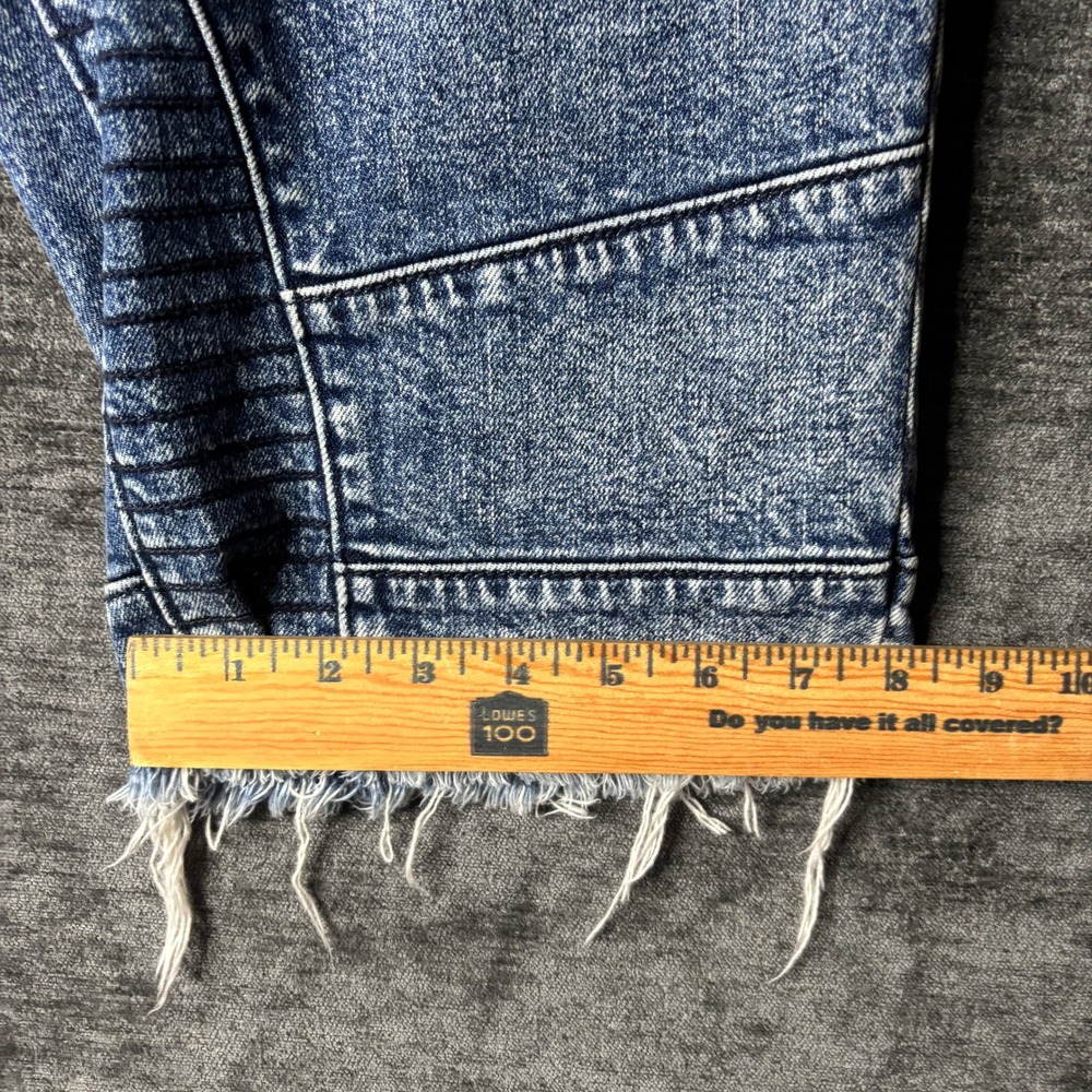 Y2K True Religion Geno Relaxed Slim Denim Shorts Mens 34 Blue Acid Wash Raw Hem - Picture 8 of 10